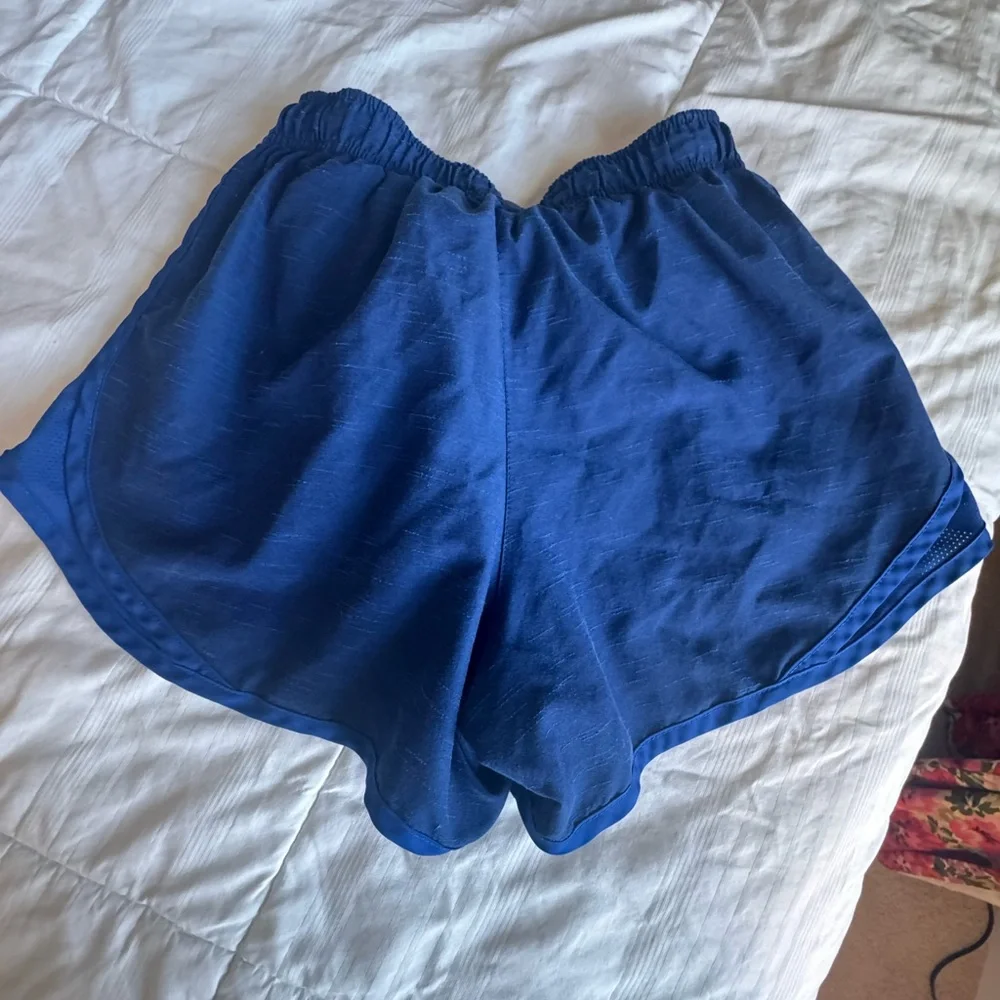 Nike Women’s Navy Blue Athletic Running Shorts size Small - Picture 8 of 9